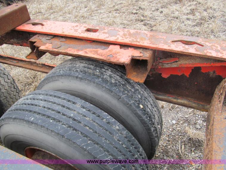 image for item D6540 1997 Landoll 345-31 tandem axle trailer