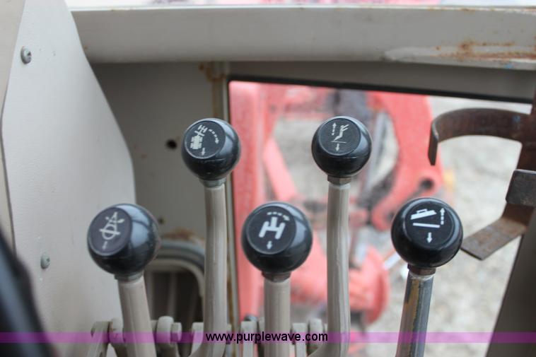 image for item D6541 1990 John Deere 670B motor grader