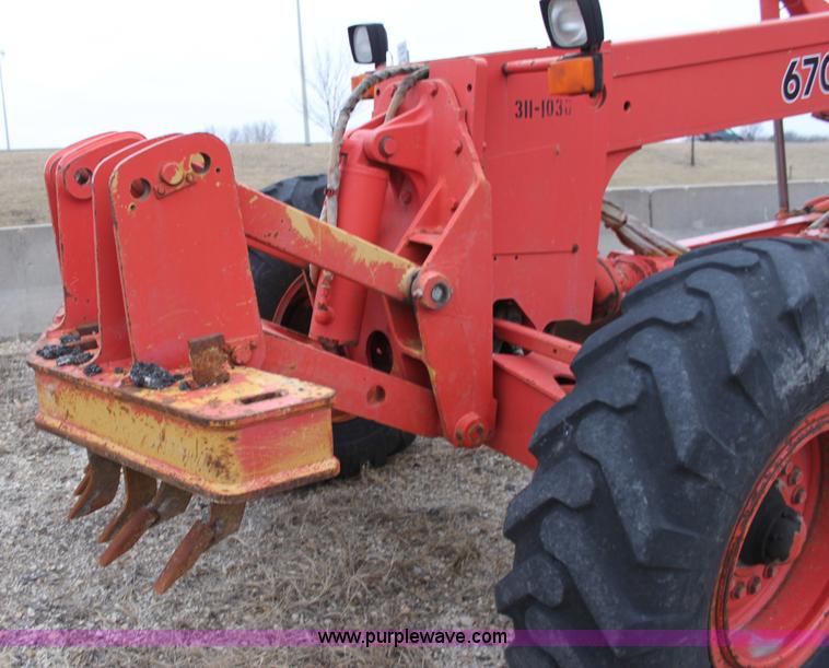 image for item D6541 1990 John Deere 670B motor grader