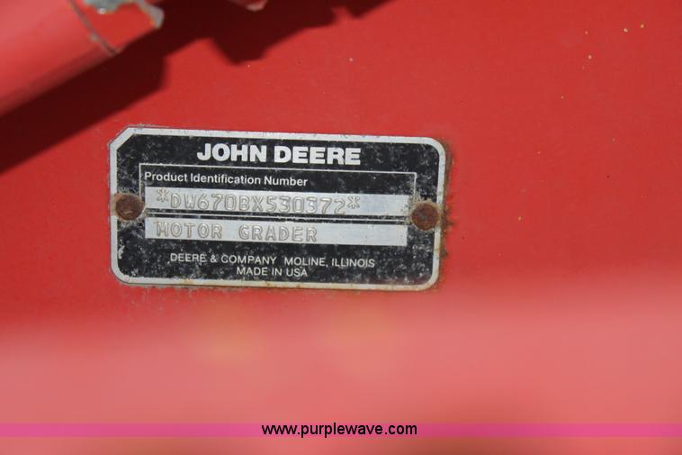 image for item D6541 1990 John Deere 670B motor grader
