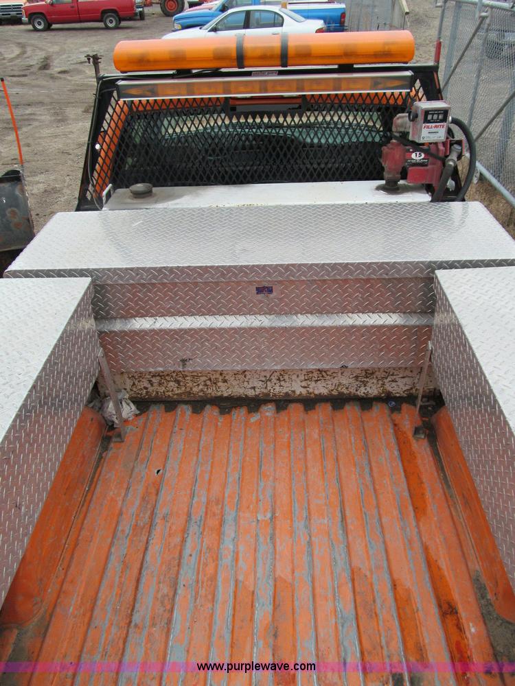 image for item D6545 2002 Chevrolet Silverado 2500HD pickup truck