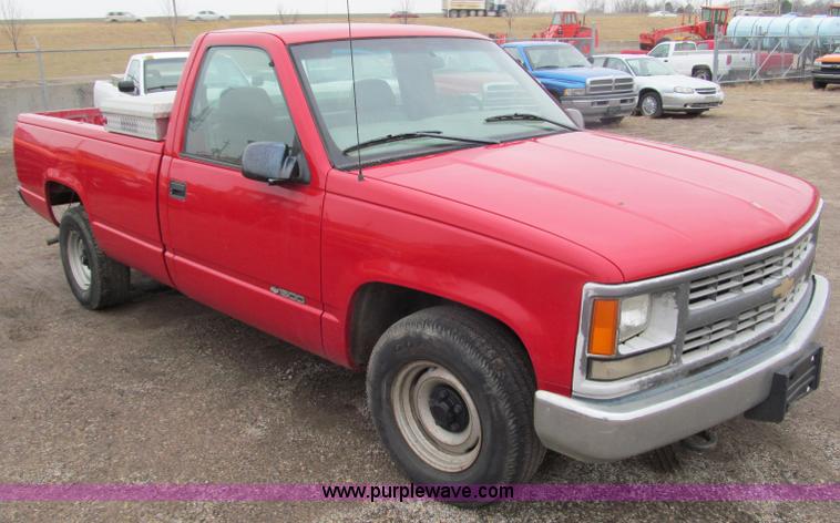 image for item D6546 1998 Chevrolet C1500 pickup truck