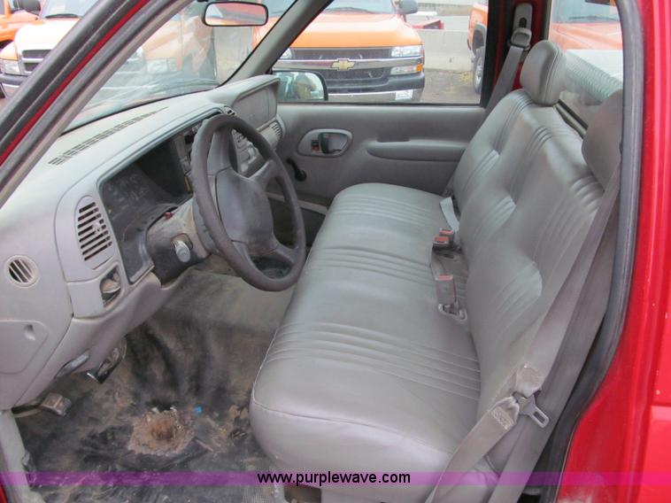 image for item D6546 1998 Chevrolet C1500 pickup truck