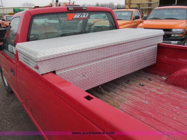 image for item D6546 1998 Chevrolet C1500 pickup truck