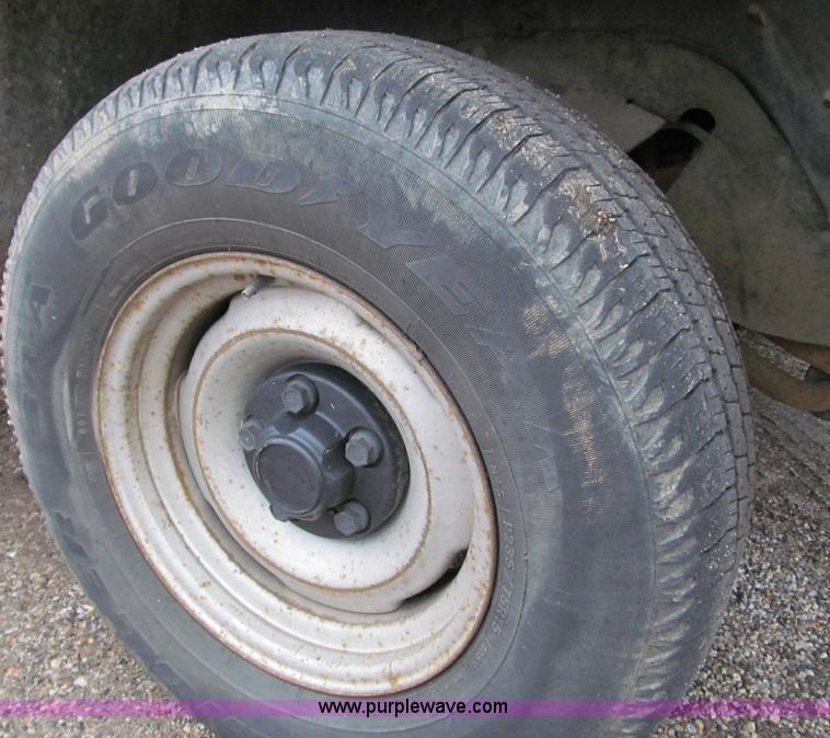 image for item D6546 1998 Chevrolet C1500 pickup truck
