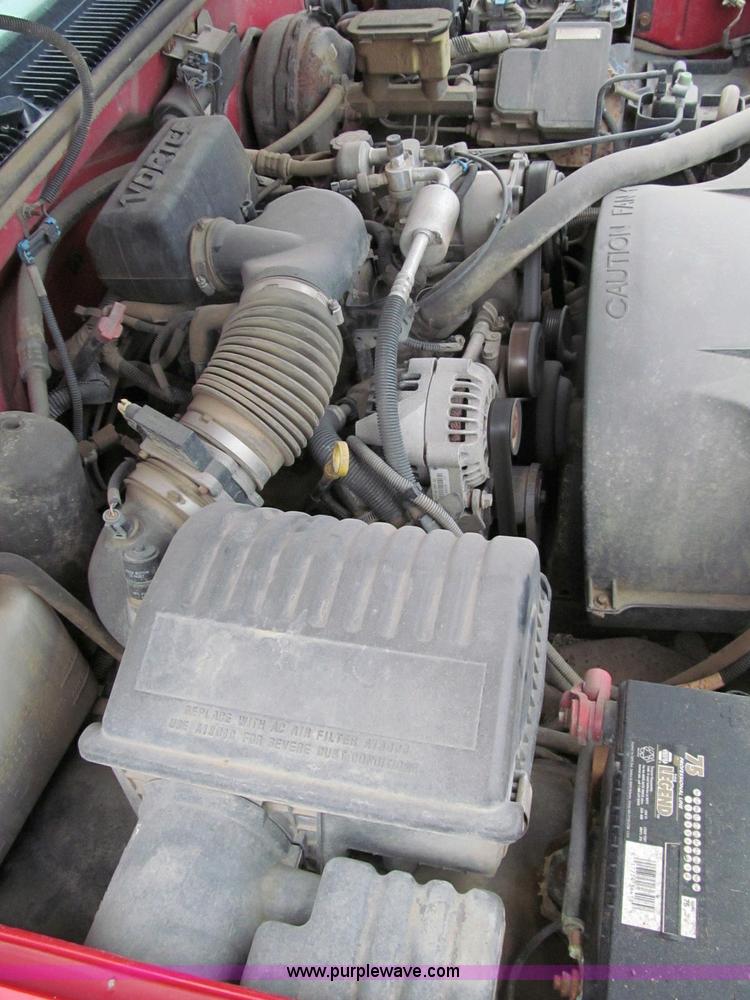 image for item D6546 1998 Chevrolet C1500 pickup truck