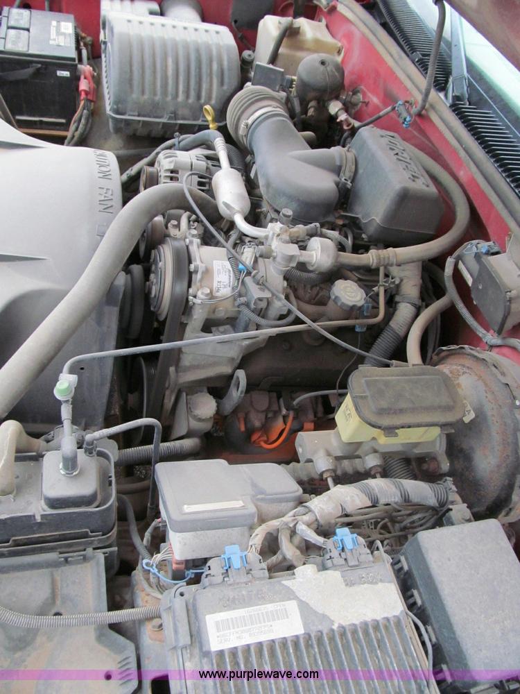 image for item D6546 1998 Chevrolet C1500 pickup truck