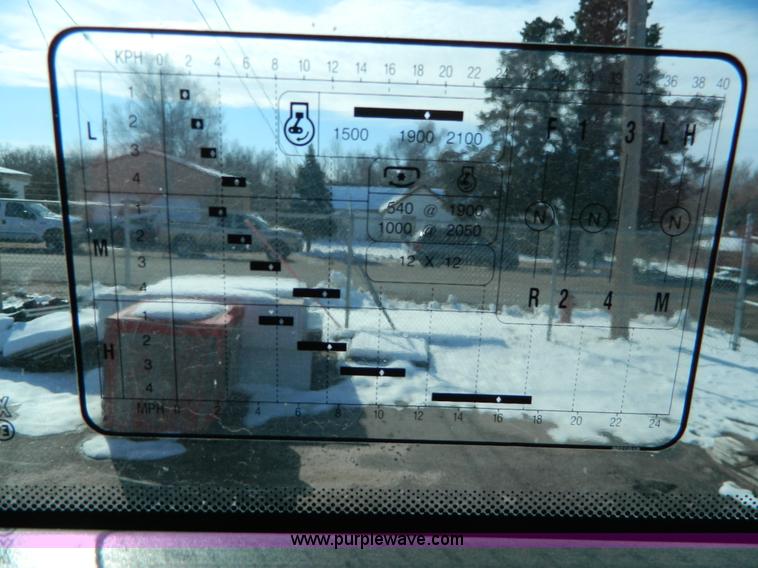 image for item D8780 1998 New Holland 7740SL MFWD tractor