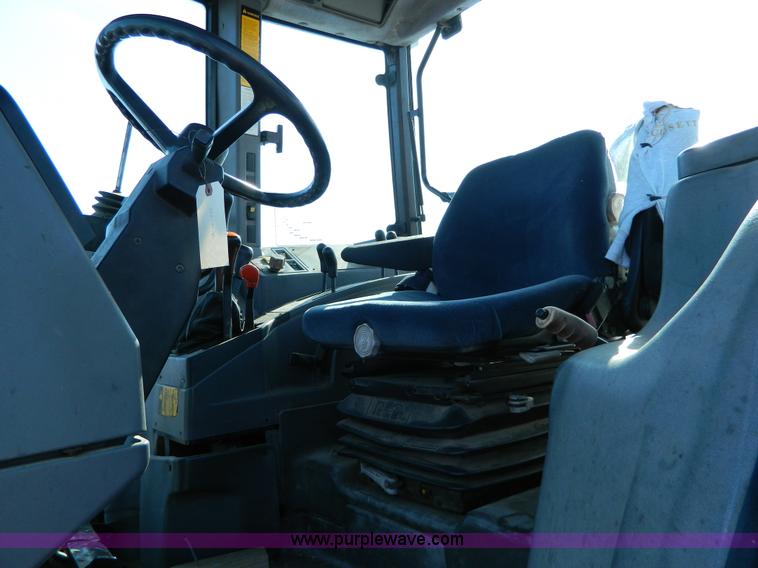 image for item D8782 1996 New Holland 7740SL tractor