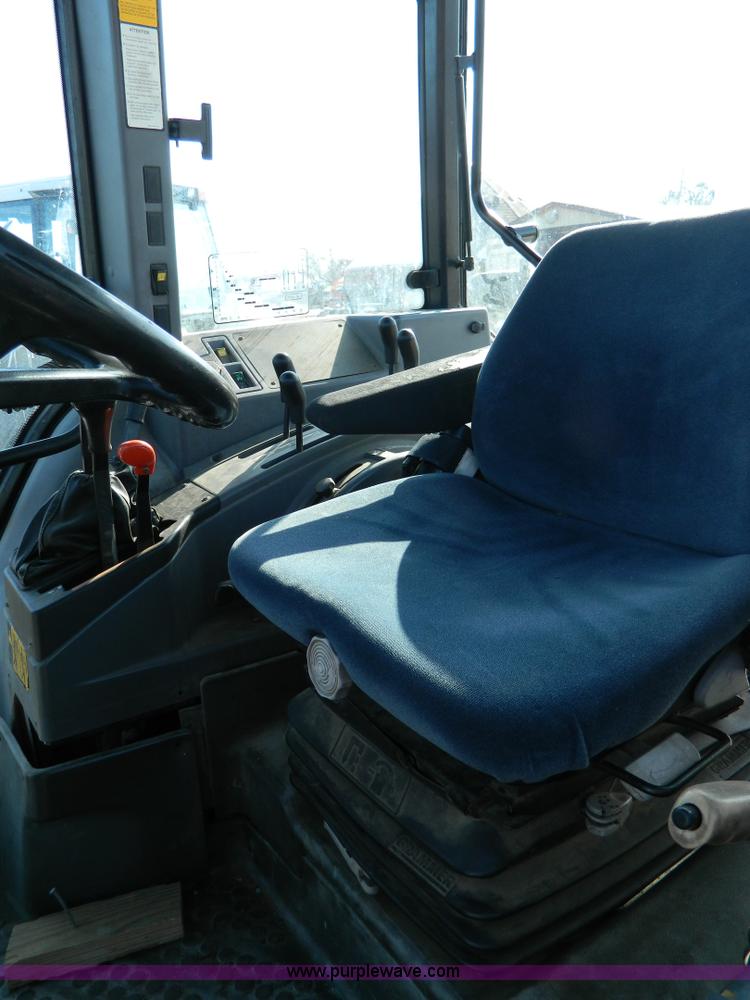 image for item D8782 1996 New Holland 7740SL tractor