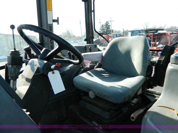 image for item D8783 1996 New Holland 7740SL tractor