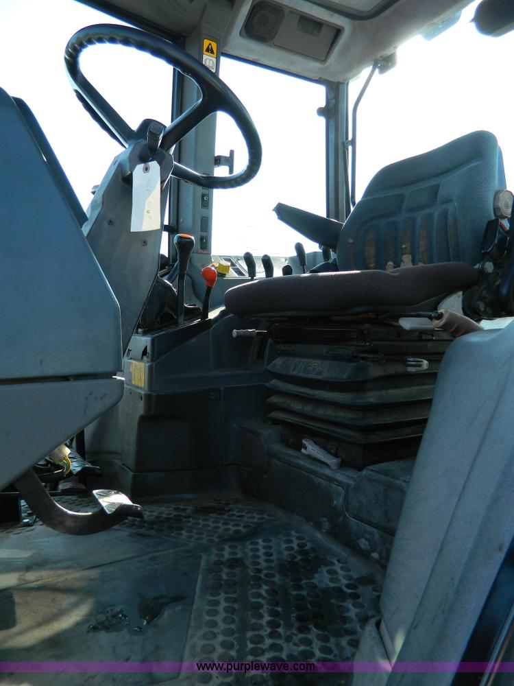 image for item D8784 1998 New Holland 7740SL tractor