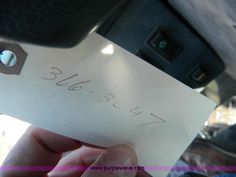 image for item D8784 1998 New Holland 7740SL tractor