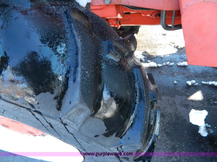 image for item D8784 1998 New Holland 7740SL tractor