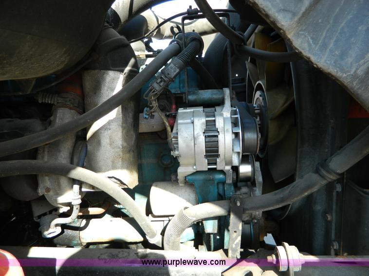 image for item D8785 1999 International 4900 tandem axle dump truck