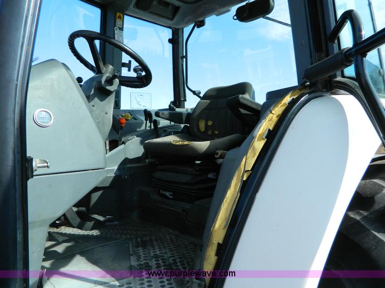 image for item D8788 1998 New Holland 7740SL tractor