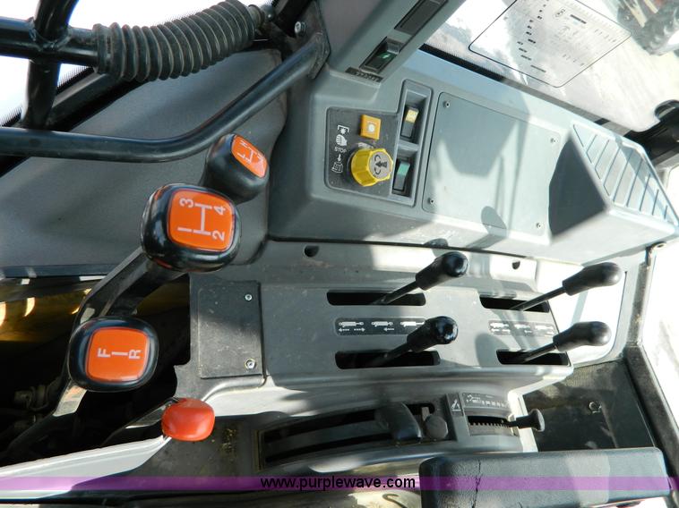 image for item D8788 1998 New Holland 7740SL tractor