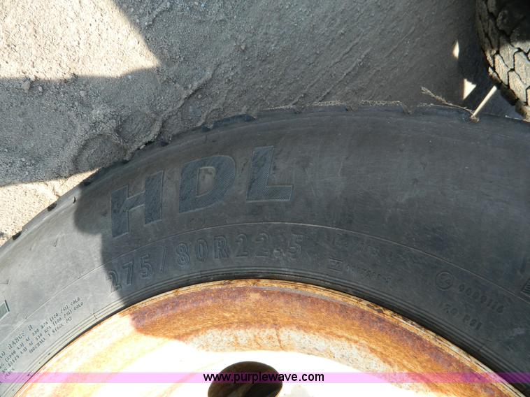 image for item D8789 1999 International 4900 tandem axle dump truck