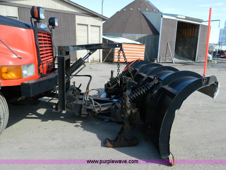 image for item D8789 1999 International 4900 tandem axle dump truck