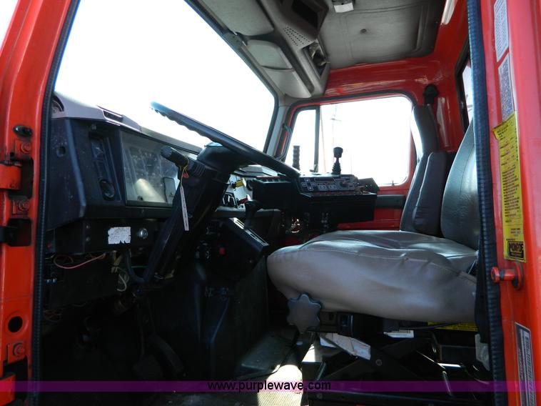 image for item D8790 1997 International 4900 tandem axle dump truck