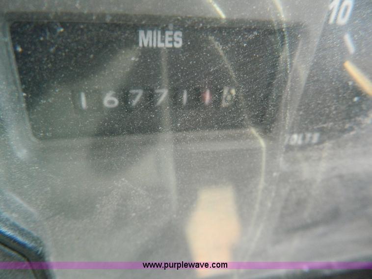 image for item D8790 1997 International 4900 tandem axle dump truck