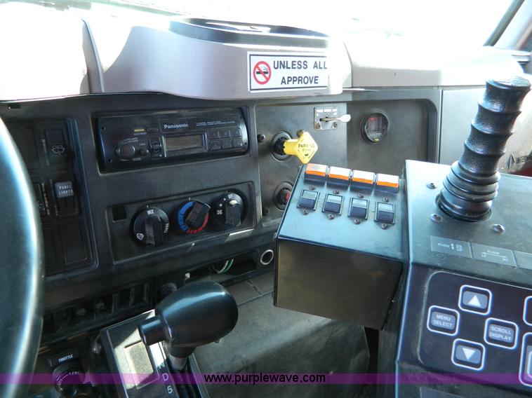 image for item D8790 1997 International 4900 tandem axle dump truck