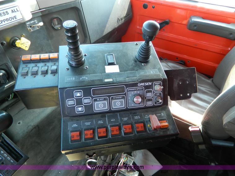 image for item D8790 1997 International 4900 tandem axle dump truck