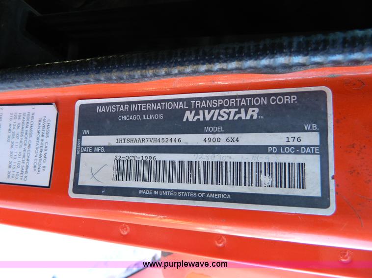 image for item D8790 1997 International 4900 tandem axle dump truck