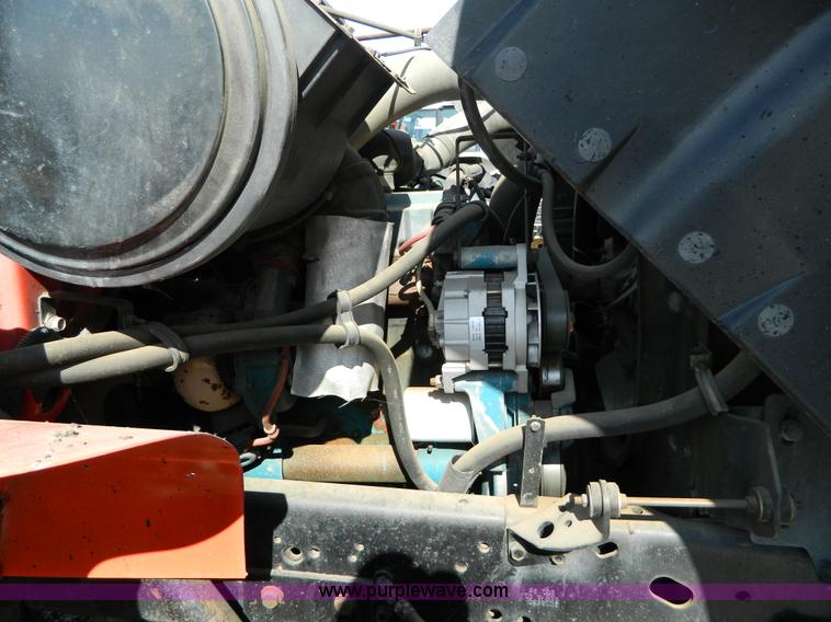 image for item D8790 1997 International 4900 tandem axle dump truck