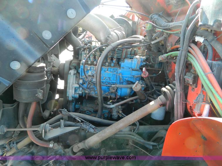 image for item D8790 1997 International 4900 tandem axle dump truck