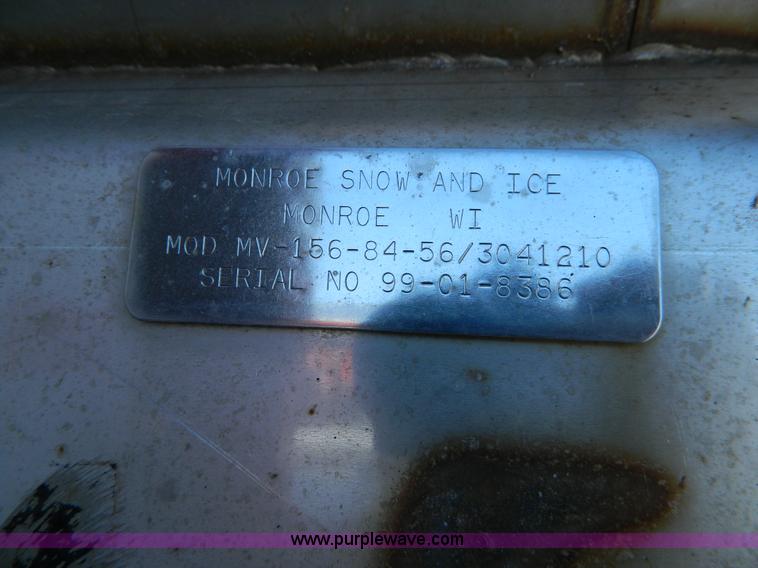 image for item D8791 1999 International 4900 tandem axle dump truck