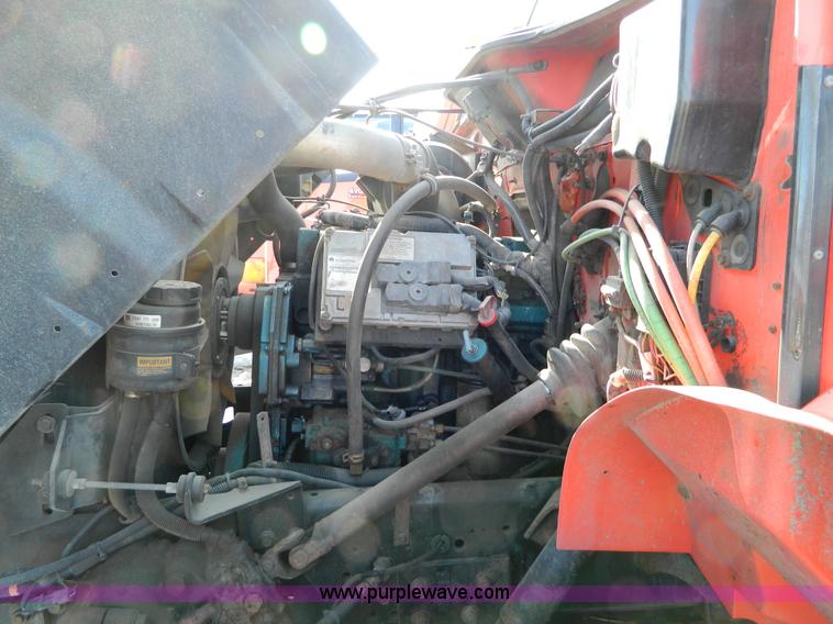 image for item D8791 1999 International 4900 tandem axle dump truck