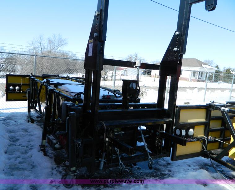 image for item D8793 1999 Enabs Safe-Stop 100K crash attenuator