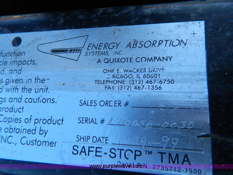 image for item D8793 1999 Enabs Safe-Stop 100K crash attenuator
