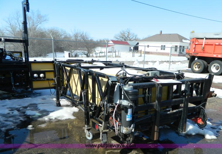 image for item D8794 1999 Enabs Safe-Stop 100K crash attenuator