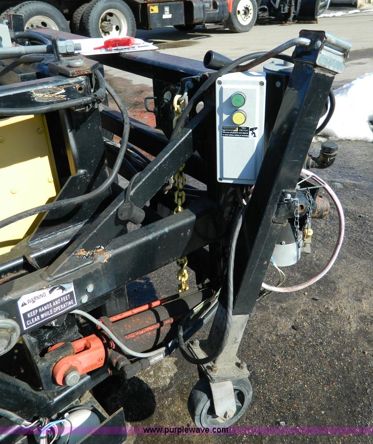 image for item D8794 1999 Enabs Safe-Stop 100K crash attenuator