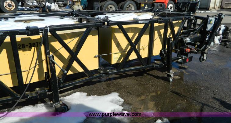 image for item D8794 1999 Enabs Safe-Stop 100K crash attenuator