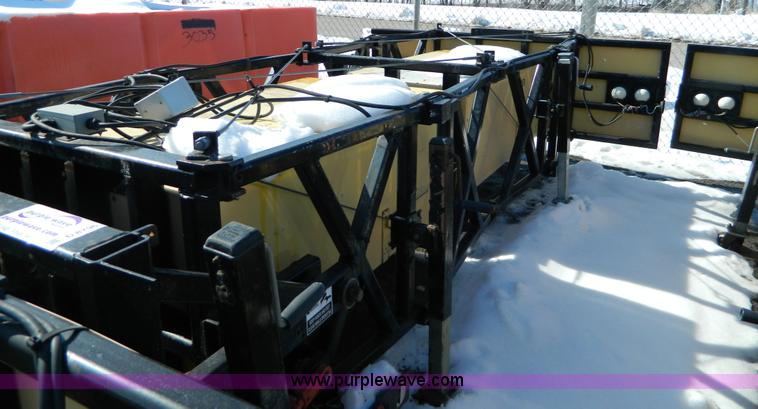 image for item D8796 1999 Enabs Safe-Stop 100K crash attenuator