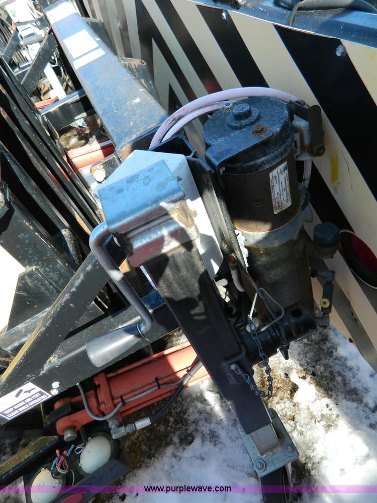 image for item D8796 1999 Enabs Safe-Stop 100K crash attenuator