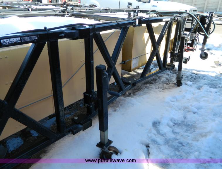 image for item D8799 1999 Enabs Safe-Stop 100K crash attenuator