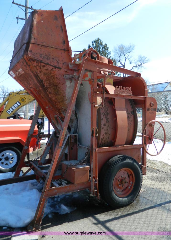 image for item D8800 1979 Gilson 11S concrete mixer