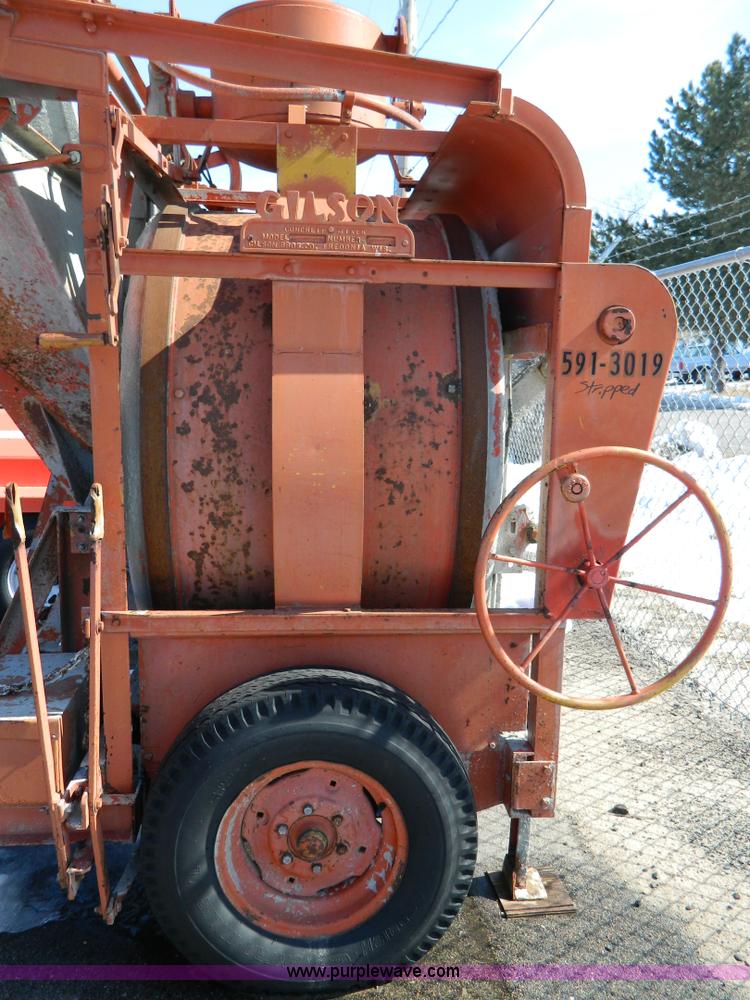image for item D8800 1979 Gilson 11S concrete mixer