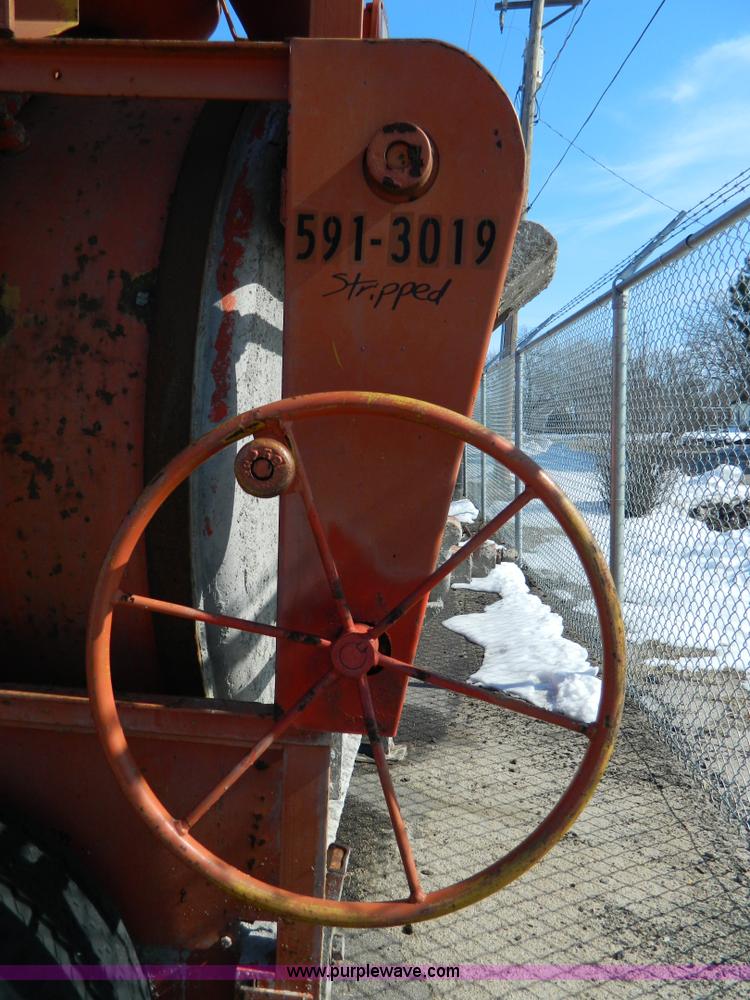 image for item D8800 1979 Gilson 11S concrete mixer