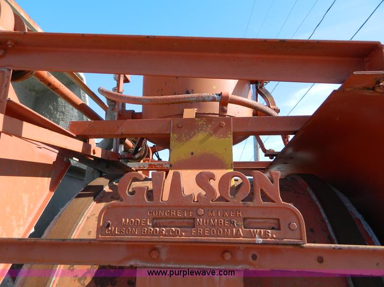image for item D8800 1979 Gilson 11S concrete mixer