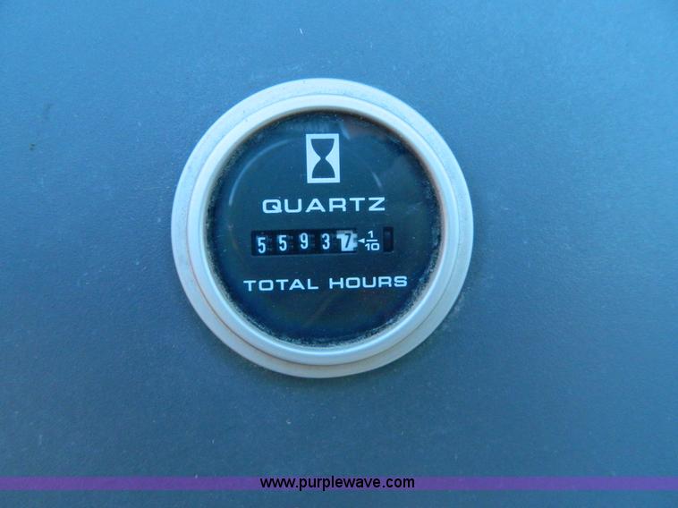 image for item D8804 1998 New Holland 7740SL MFWD tractor