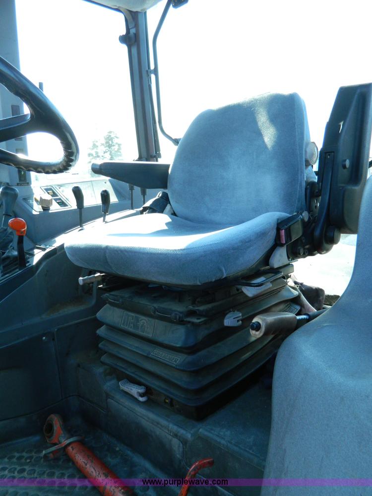 image for item D8804 1998 New Holland 7740SL MFWD tractor