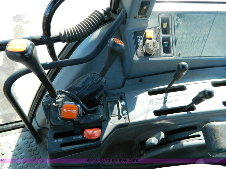 image for item D8804 1998 New Holland 7740SL MFWD tractor