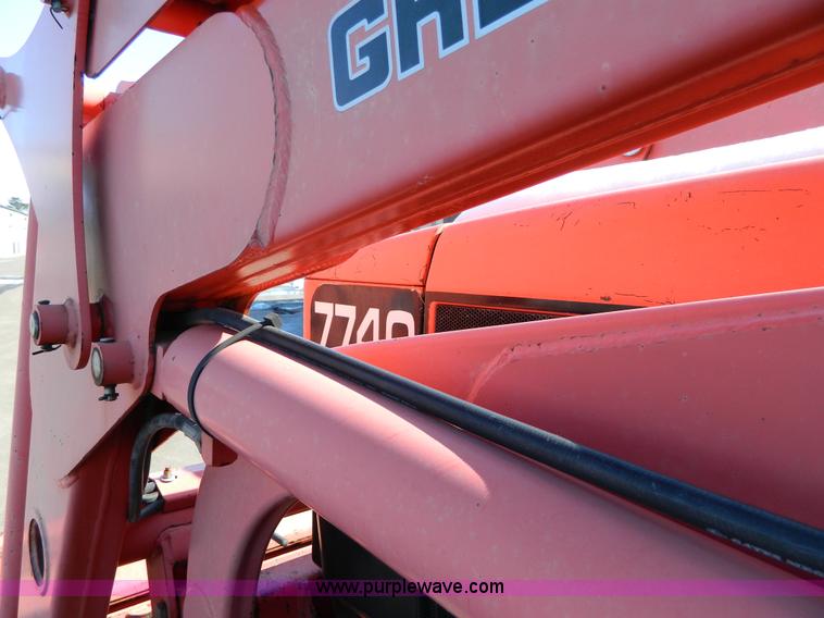 image for item D8804 1998 New Holland 7740SL MFWD tractor