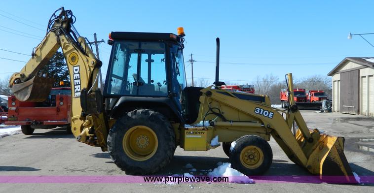 image for item D8806 1997 John Deere 310E backhoe
