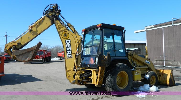 image for item D8806 1997 John Deere 310E backhoe